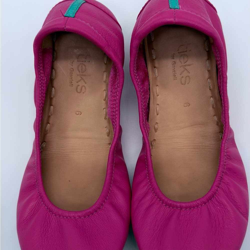 Tieks Fuchsia Ballet Flats